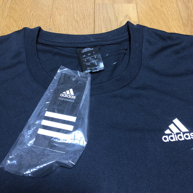 adidas(アディダス)のアディダス　黒半袖Tシャツ　白ステッチO寸L L スポーツ/アウトドアのゴルフ(ウエア)の商品写真