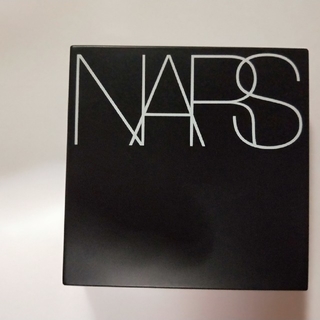 ナーズ(NARS)のNARS　クッションファンデ　5879　ケース付き(ファンデーション)