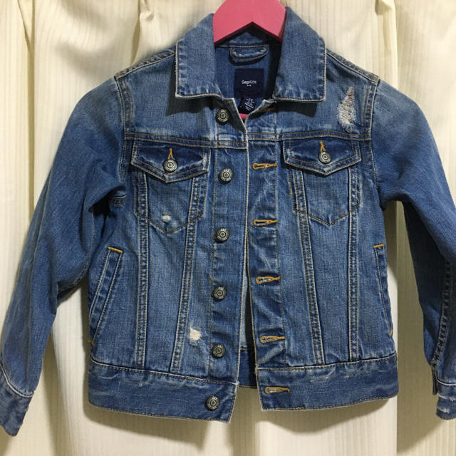 GAP Kids(ギャップキッズ)のgap kids ギャップキッズ　男の子　女の子　デニムジャケット　120 キッズ/ベビー/マタニティのキッズ服女の子用(90cm~)(ジャケット/上着)の商品写真