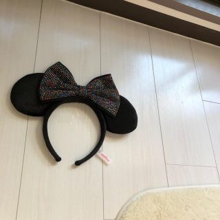 ディズニー(Disney)のミニーちゃん　カチューシャ　黒シルバー(カチューシャ)