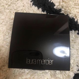 ローラメルシエ(laura mercier)のローラメルシエ マットラディアンスベイクドパウダー&ブラシ(フェイスパウダー)