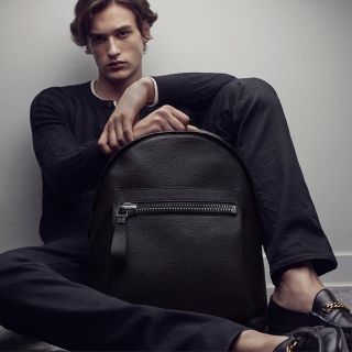 2023HOT TOM FORD - トムフォード リュック・デイパックの通販 by エコ