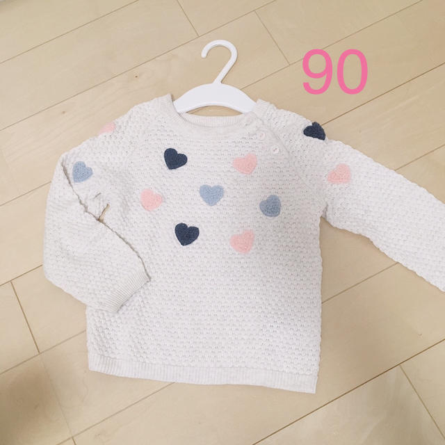 H&M(エイチアンドエム)のH&M ハートセーター 90 キッズ/ベビー/マタニティのキッズ服女の子用(90cm~)(ニット)の商品写真