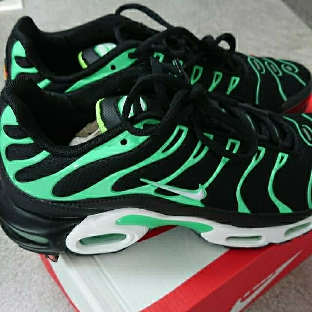 【新品】NIKE AIR MAX PLUS 26.5㎝