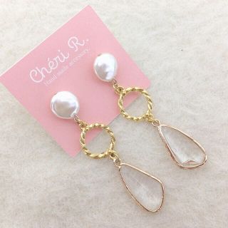 エイミーイストワール(eimy istoire)のパール×クリスタルチャームピアス/イヤリング(ピアス)