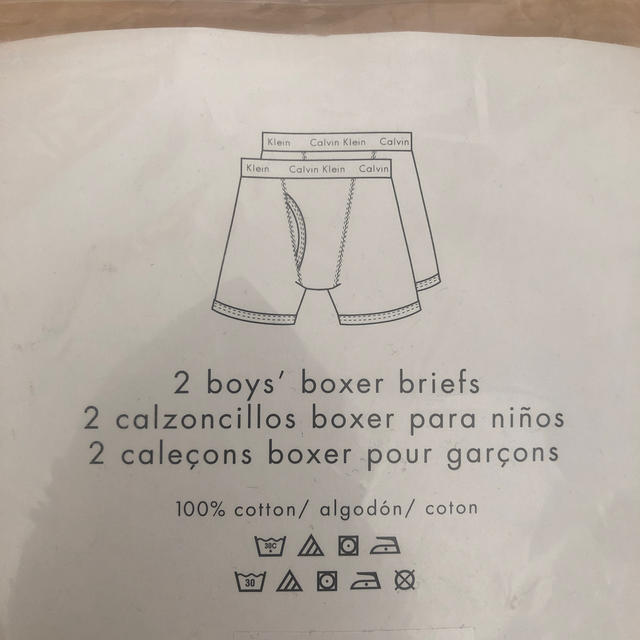 Calvin Klein(カルバンクライン)の新品☆カルバンクライン ボクサーパンツ 110 ロゴ 男の子下着  キッズ/ベビー/マタニティのキッズ服男の子用(90cm~)(下着)の商品写真