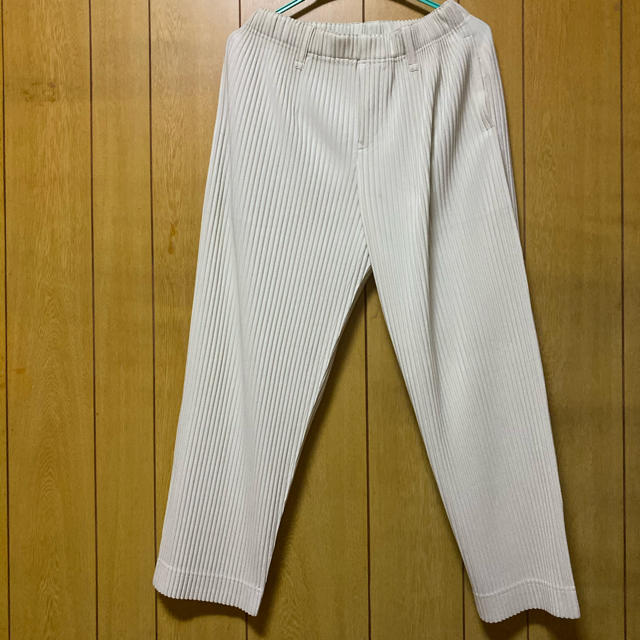 ISSEY MIYAKE(イッセイミヤケ)のhomme plisse isseimiyake スラックス メンズのパンツ(スラックス)の商品写真