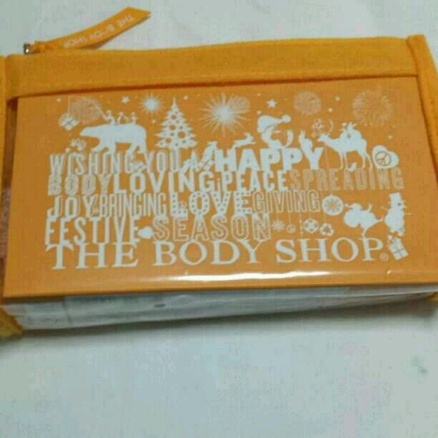 THE BODY SHOP(ザボディショップ)の凛様専用、ハニーマニア フローラルポーチ コスメ/美容のボディケア(ボディクリーム)の商品写真