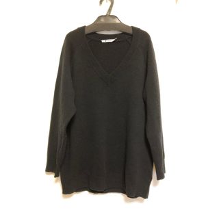 アレキサンダーワン(Alexander Wang)のALEXANDER WANG  Vネック　セーター　ブラック(ニット/セーター)