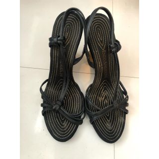 エンゾーアンジョリーニ(Enzo Angiolini)のENZO 黒サンダル(サンダル)