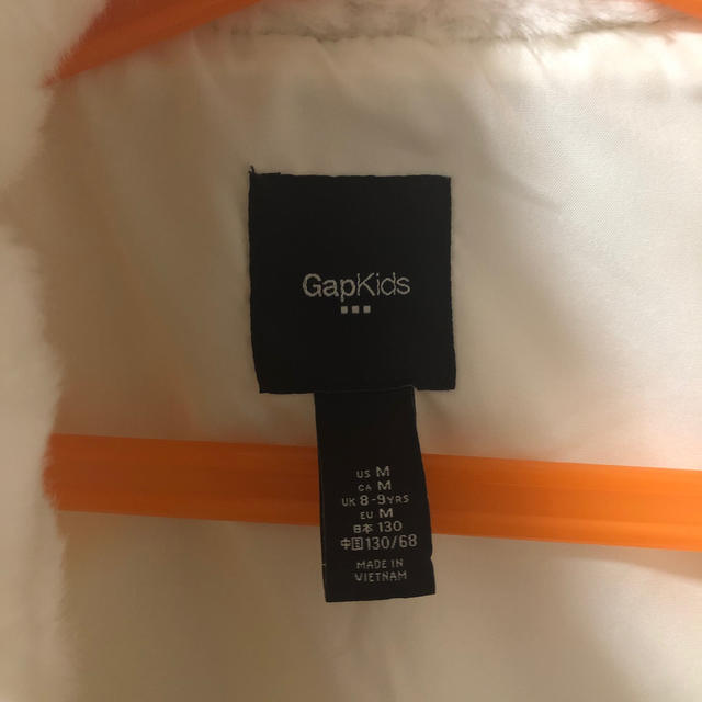 GAP Kids(ギャップキッズ)のGAP もこもこベスト キッズ/ベビー/マタニティのキッズ服女の子用(90cm~)(ジャケット/上着)の商品写真