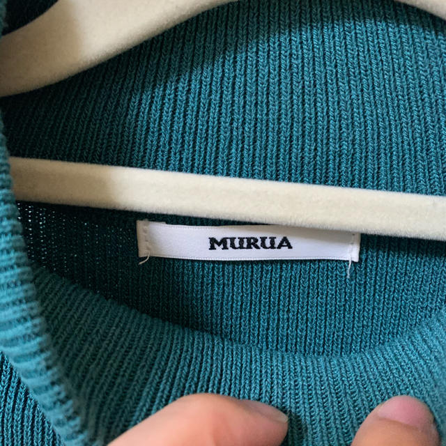 MURUA(ムルーア)のショルダーカットタートルニット レディースのトップス(ニット/セーター)の商品写真