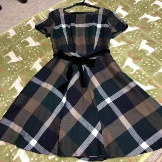 バーバリーブルーレーベル(BURBERRY BLUE LABEL)のブルーレーベルクレストブリッジ グリーンチェックワンピース(ひざ丈ワンピース)