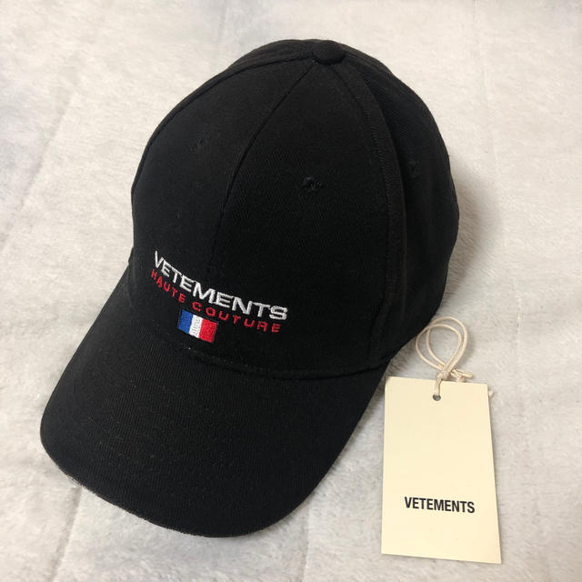 VETEMENTS HAUTE COUTURE CAP