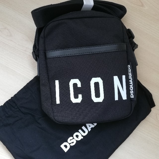 DSQUARED2(ディースクエアード)のディースクエアード　ICON ショルダーバッグ メンズのバッグ(ショルダーバッグ)の商品写真