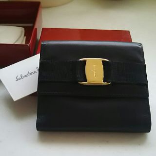 フェラガモ(Ferragamo)のフェラガモの財布 。箱カード付き(財布)