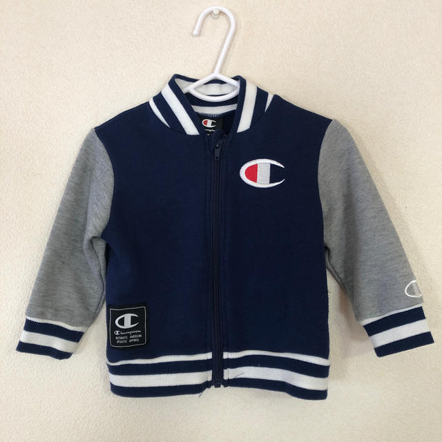 Champion(チャンピオン)のchampion アウター キッズ/ベビー/マタニティのキッズ服男の子用(90cm~)(ジャケット/上着)の商品写真