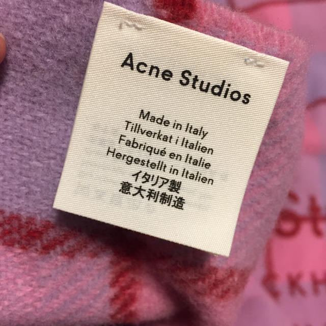 ACNE(アクネ)のacne studios 19‘AW ウールストール  お値下げ レディースのファッション小物(マフラー/ショール)の商品写真