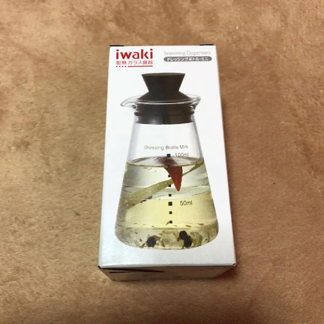 iwaki 耐熱ガラス食器 ドレッシングボトル・ミニ　100ml インテリア/住まい/日用品のキッチン/食器(容器)の商品写真