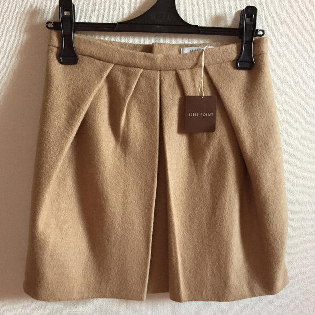 BLISS POINT(ブリスポイント)の新品タグ付き キャメル♠︎スカート  レディースのスカート(ひざ丈スカート)の商品写真