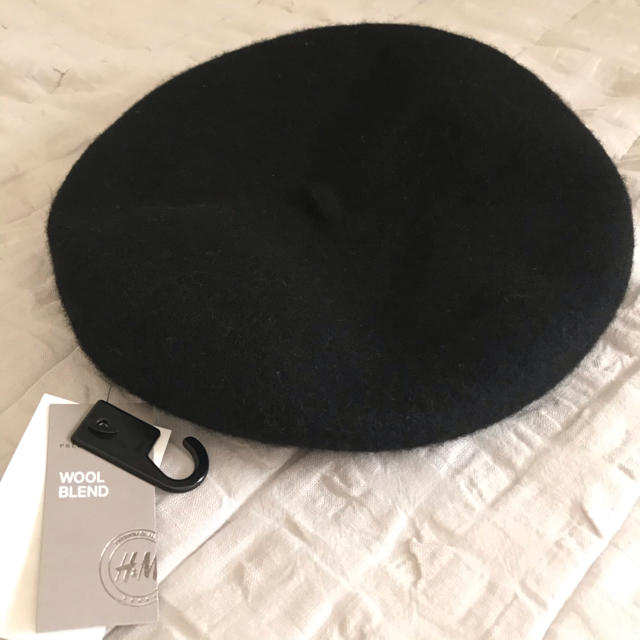 H&M(エイチアンドエム)のH&M ベレー帽 ブラック【未使用】 レディースの帽子(ハンチング/ベレー帽)の商品写真