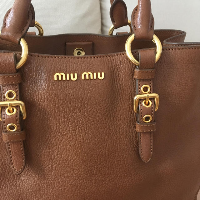 miumiu - 【美品】ミュウミュウ マドラス 2way トートバック ショルダーバックの通販 by chokiharu☺︎｜ミュウミュウならラクマ