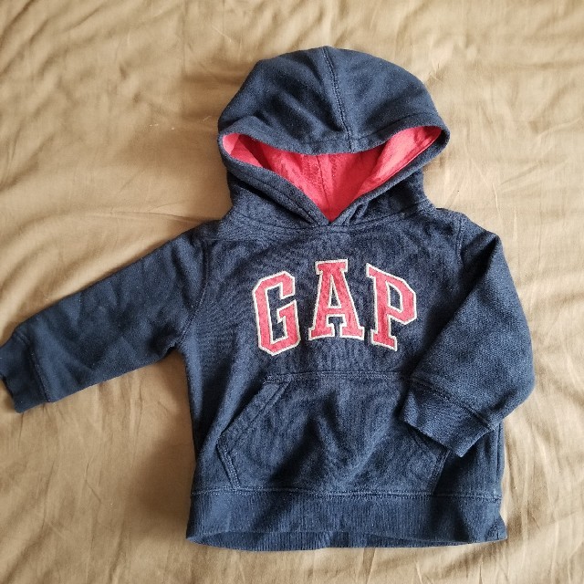 babyGAP(ベビーギャップ)のNo.106 babyGAP パーカー キッズ/ベビー/マタニティのベビー服(~85cm)(トレーナー)の商品写真