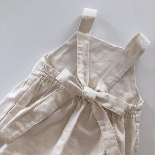 プティマイン(petit main)のバックリボンサロペット🌷White(ロンパース)