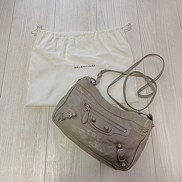 お値下げ!バレンシアガポシェット グレージュ (税込) www.gold-and