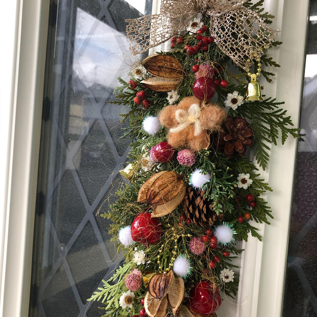 針葉樹のキラキラドライフラワークリスマスリース ガーランドの通販 by 針葉樹のキラキラドライフラワークリスマスリース ガーランドの通販 by