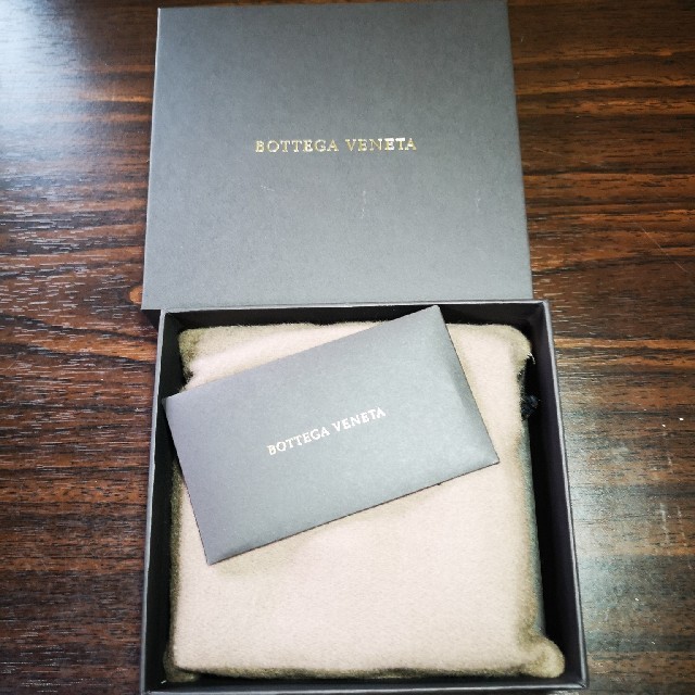 Bottega Veneta(ボッテガヴェネタ)のBottega Venata　新品未使用！　新作パデッドミニウォレット レディースのファッション小物(財布)の商品写真