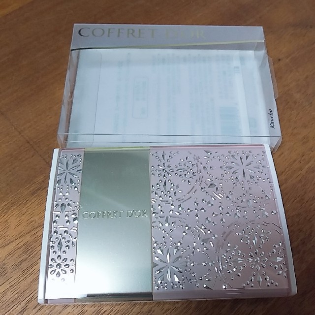 COFFRET D'OR(コフレドール)のファンデーションケース コスメ/美容のコスメ/美容 その他(その他)の商品写真