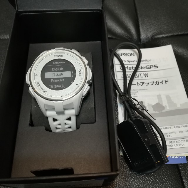 EPSON(エプソン)の中古　EPSON GPSランニングウォッチ J-300W メンズの時計(腕時計(デジタル))の商品写真