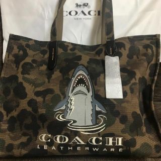 コーチ(COACH)のcoach シャーキー トートバック(トートバッグ)