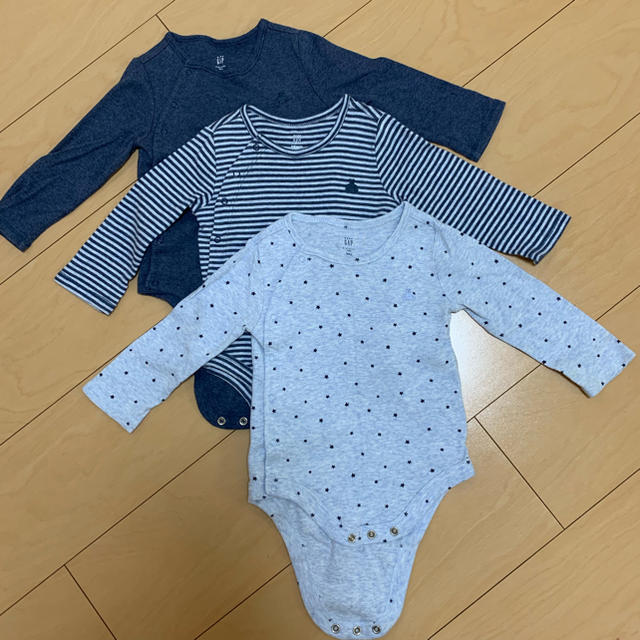 babyGAP(ベビーギャップ)のbaby gap くまさん🧸肌着ロンパース3枚セット キッズ/ベビー/マタニティのベビー服(~85cm)(ロンパース)の商品写真