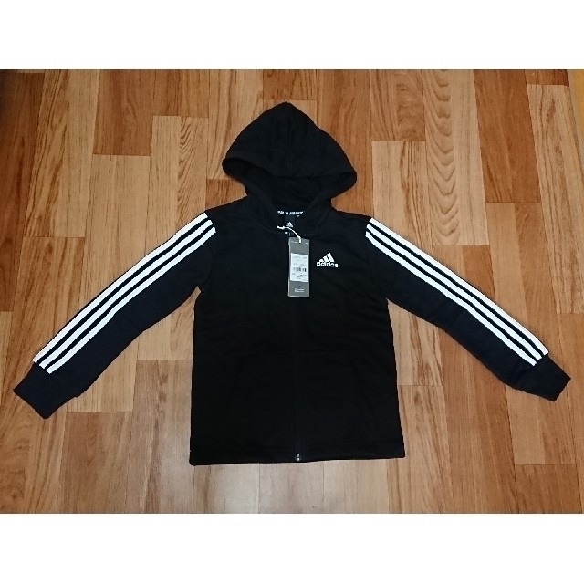 adidas(アディダス)のアディダス上下セット キッズ/ベビー/マタニティのキッズ服男の子用(90cm~)(その他)の商品写真