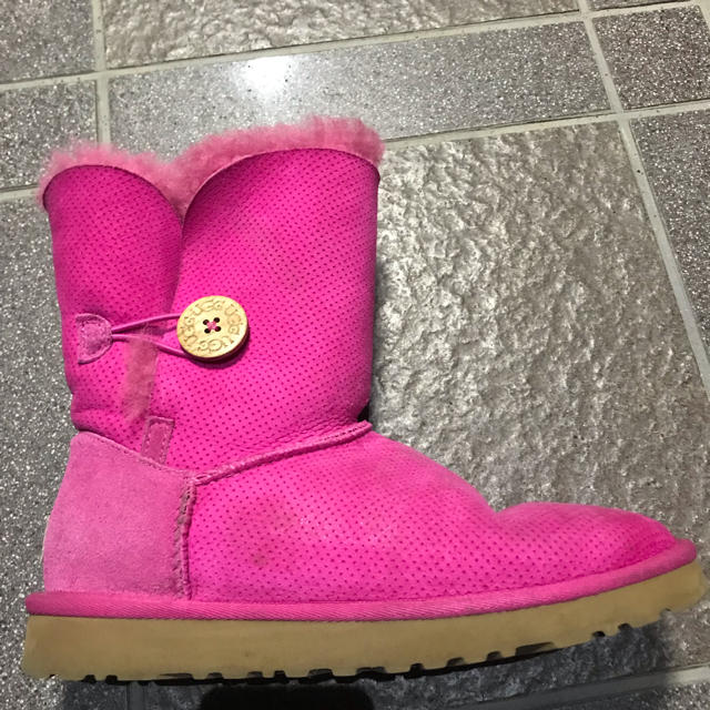 UGG(アグ)のUGGピンクブーツ24cm レディースの靴/シューズ(ブーツ)の商品写真