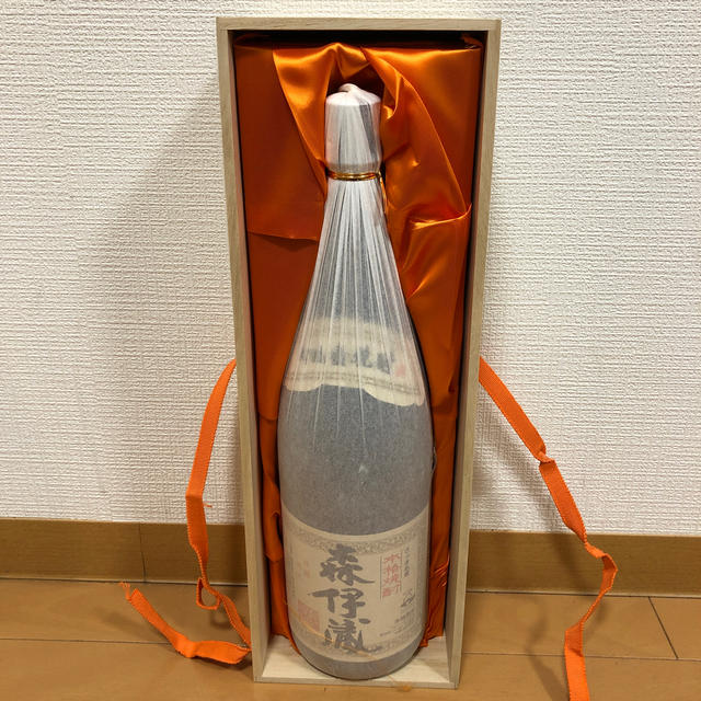 森伊蔵　1800ml 桐箱入り 食品/飲料/酒の酒(焼酎)の商品写真