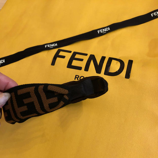 FENDI(フェンディ)のFENDIカチューシャ レディースのヘアアクセサリー(カチューシャ)の商品写真