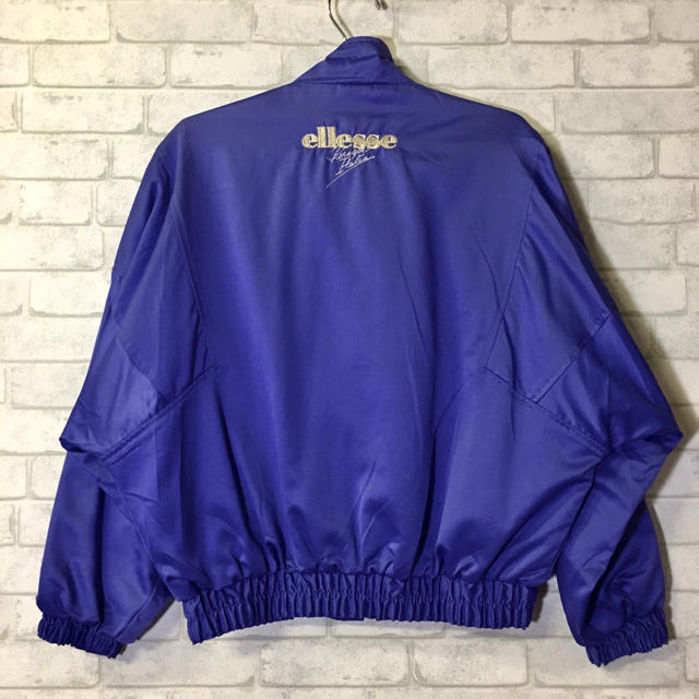 ellesse(エレッセ)のellesse  エレッセ トラックジャケット ジャケット/Mサイズ レディースのジャケット/アウター(ナイロンジャケット)の商品写真