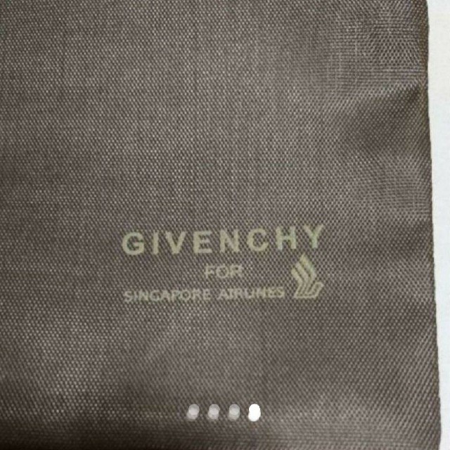 GIVENCHY(ジバンシィ)の希少●GIVENCHYジバンシー シンガポール航空 アメニティポーチ 5枚セット レディースのファッション小物(ポーチ)の商品写真