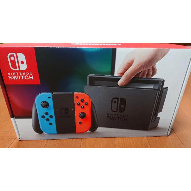 Nintendo Switch (L) ネオンブルー(R) ネオンレッド