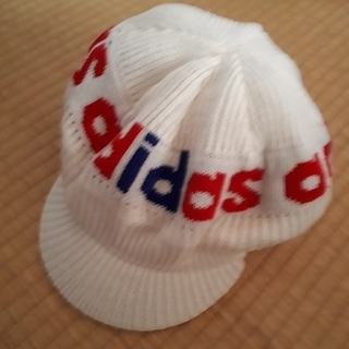 アディダス(adidas)のニット帽　(ニット帽/ビーニー)