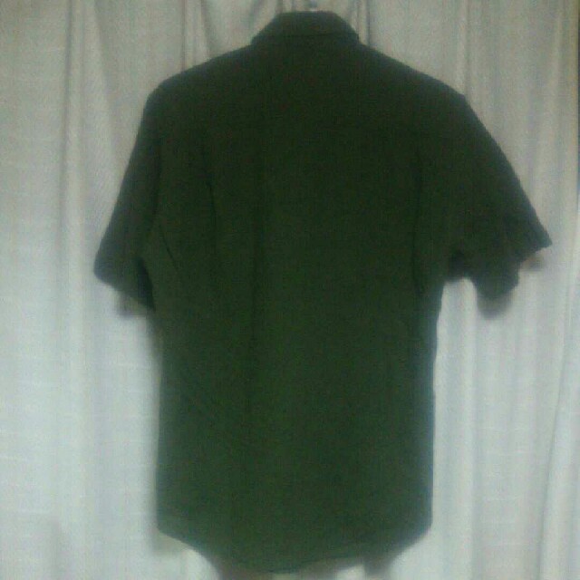 GU(ジーユー)のgu リネンシャツ Sサイズ カーキ アメカジ きれいめ シンプル 麻 ジーユー メンズのトップス(シャツ)の商品写真