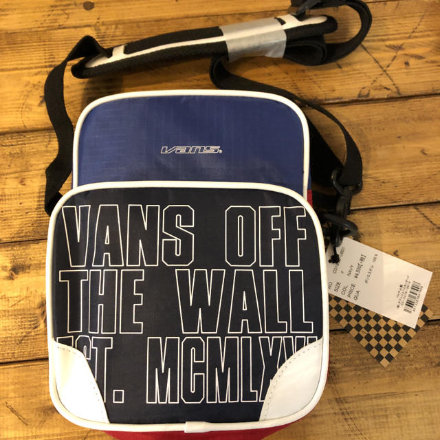 VANS(ヴァンズ)のVANS ショルダーバッグ レディースのバッグ(ショルダーバッグ)の商品写真