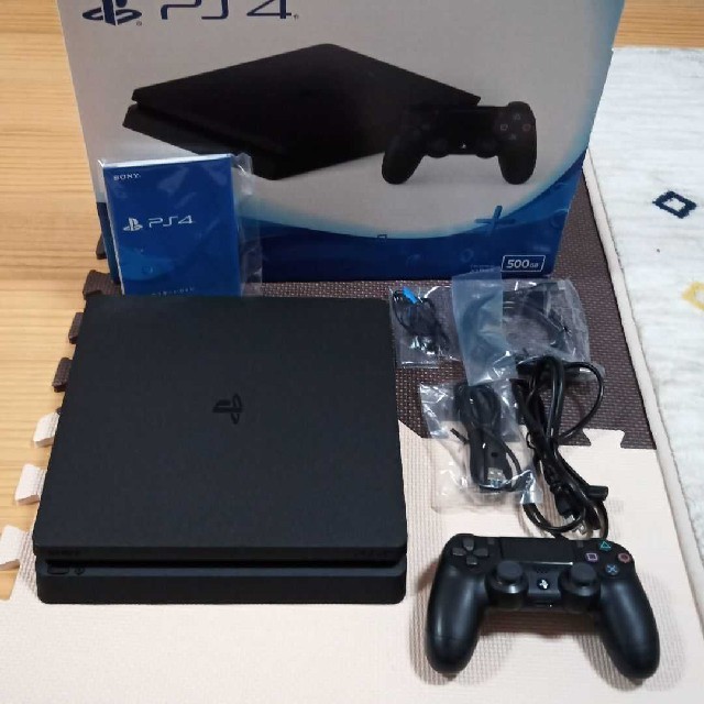 PlayStation®4 ジェット・ブラック 500GB CUH-2200A