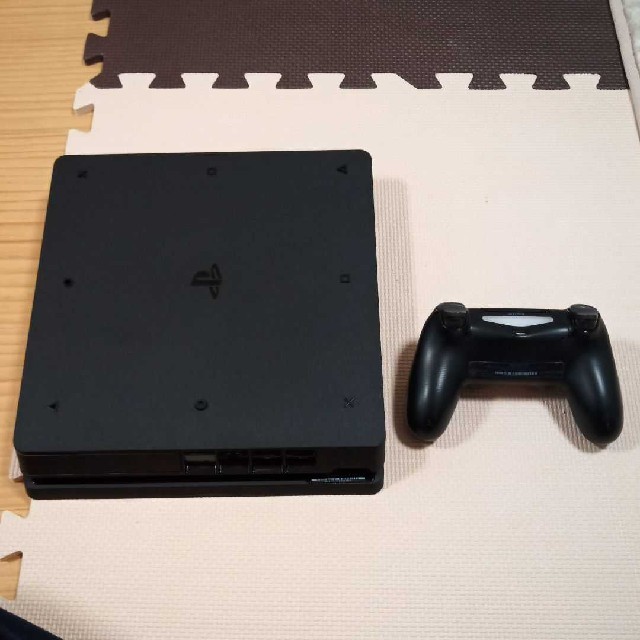 PlayStation®4 ジェット・ブラック 500GB CUH-2200A