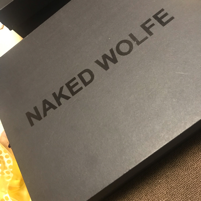 naked wolfe スニーカー