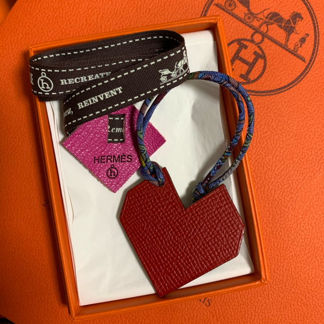 Hermès エルメス　プティアッシュ　パリ限定アクセサリー