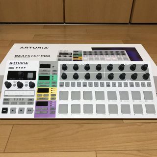 BEATSTEP PRO(MIDIコントローラー)